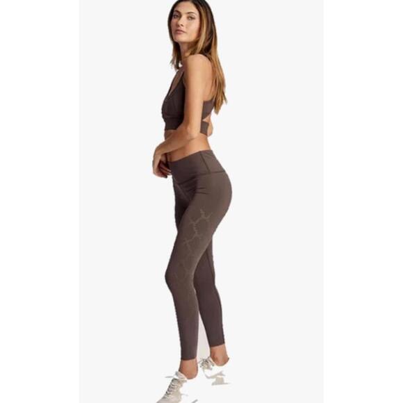 Varley Hughes Laser Cut High Rise Leggings in Braken Brown Women’s size Small - Picture 14 of 14